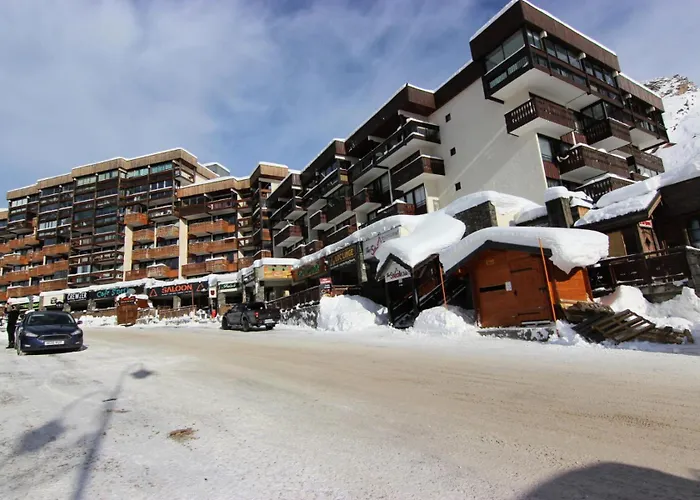 Neves - 4 Personnes Dans Le Quartier Anime De La Station Mae-7704