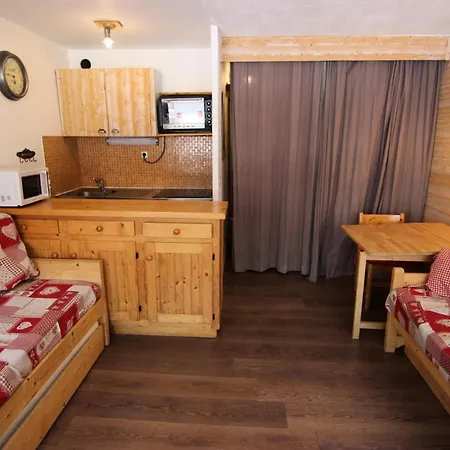 Neves - 4 Personnes Dans Le Quartier Anime De La Station Mae-7704 Apartmán